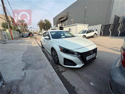 نیسان ئەلتیما